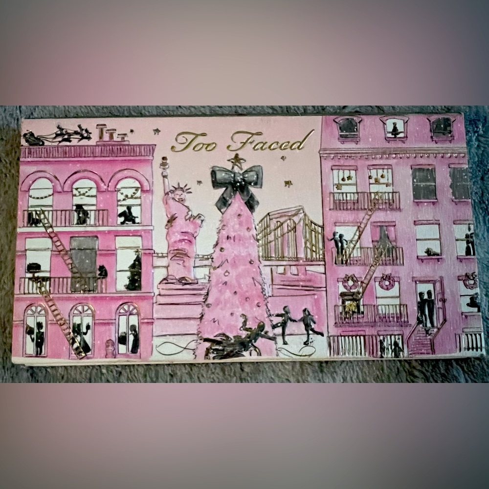 Too Faced Christmas’s Palette